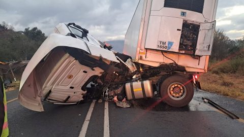 N4 Truck and Minibus Crash Kills Eight Near Elands Valley in Mpumalanga