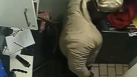 Mugg & Bean Manager Allegedly Steals R90,000 at OR Tambo International Airport and Disappears