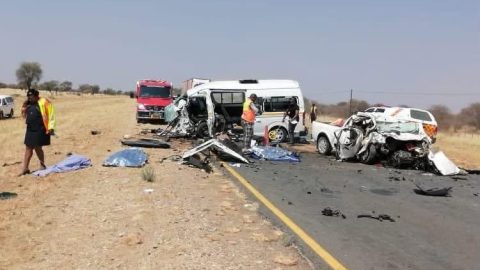 Four dead in minibus and pick-up collision on B1 south of Otjiwarongo