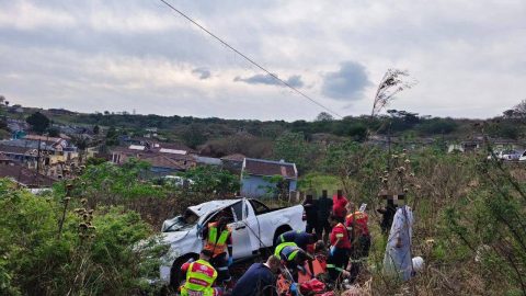 Bakkie Accident Bishopstowe – Three Injured After Plunge