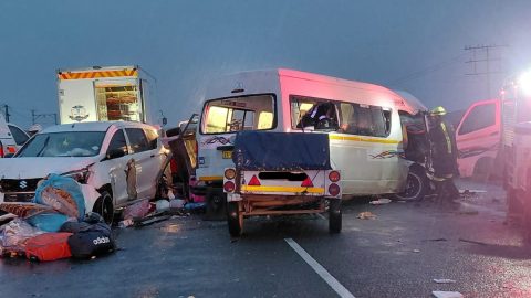 At least 21 people have died in a multi-vehicle collision on the N1 between Prince Albert and Leeu-Gamka in the Western Cape.