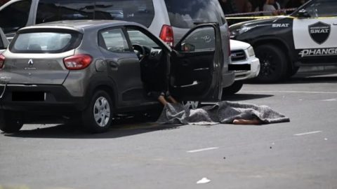 Man Shot Dead at Elsies River Shopping Centre in Broad Daylight