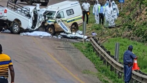 Six Killed, Including Three SAPS Members and Two Prisoners, in R524 Crash
