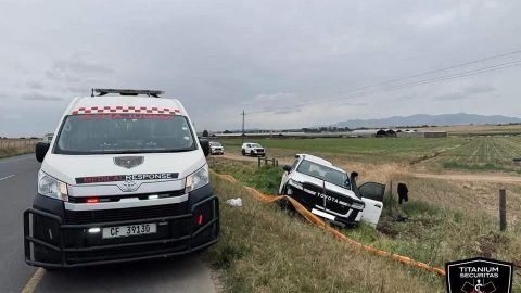 One Dead, Another Seriously Injured After Vehicle Strikes Pedestrians on Klipheuwel Road